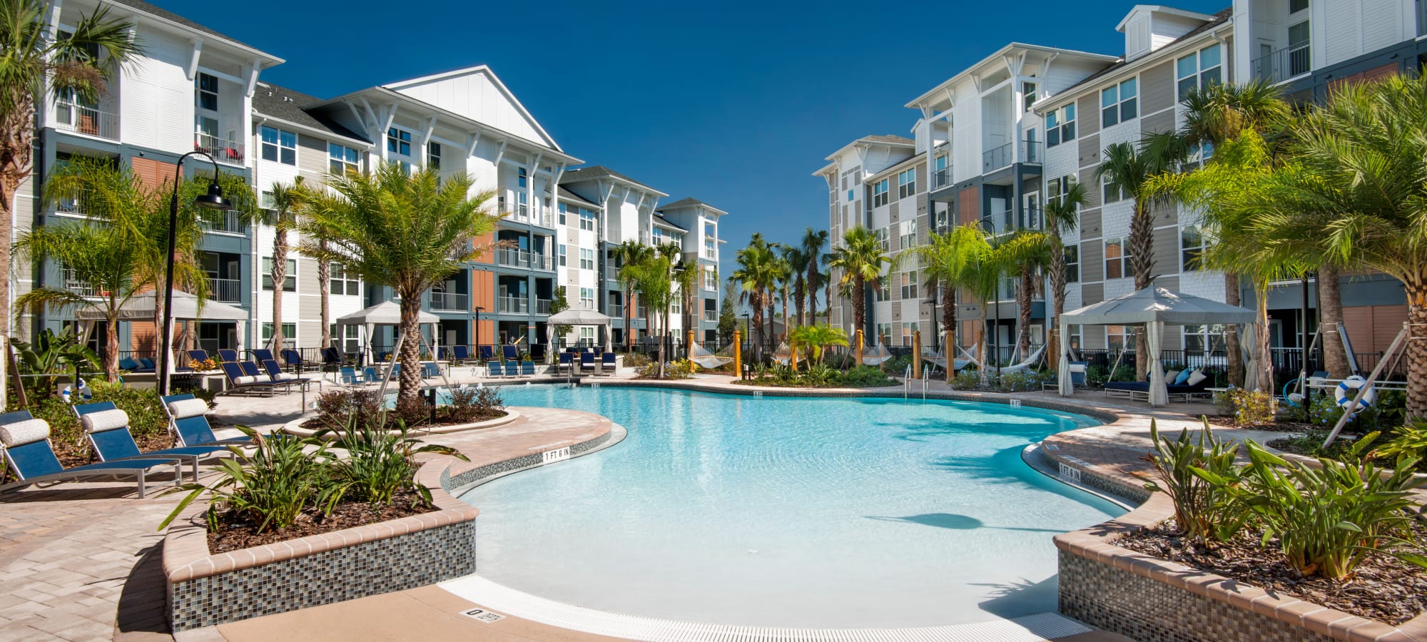 Debbie Xenia - Modern and Luxury Apartments in Orlando